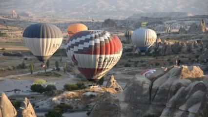 Kapadokya'da balon turlarına yoğun ilgi