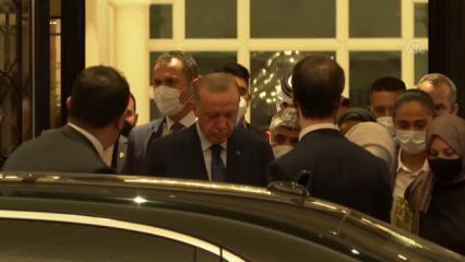 Cumhurbaşkanı Erdoğan Katar'da onuruna verilen yemeğe katıldı