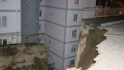 İzmir'de istinat duvarı çöktü: 88 daire boşaltıldı 