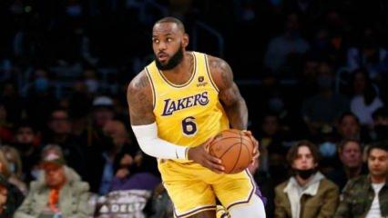LeBron James'in "triple double"ı Lakers'a yetmedi