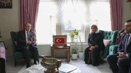 MHP’li Karakaya şehit uzman çavuş Selçuk Paker’in ailesini ziyaret etti
