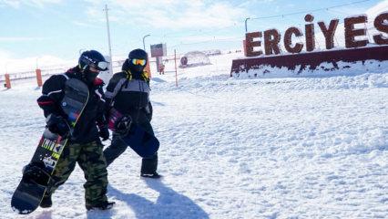 Erciyes'te kayak sezonu açıldı   