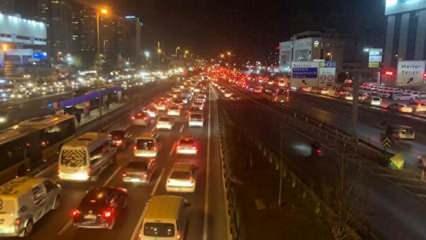 İstanbul’da rekor seviyesinde trafik yoğunluğu, yüzde 89’a ulaştı