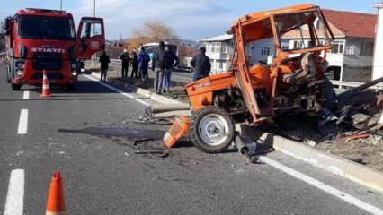 Otobüsün çarptığı traktörün sürücüsü hayatını kaybetti