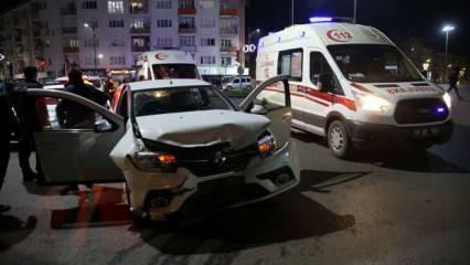 Sivas'ta dur ihtarına uymayan şahıs araçları ezdi: 2'si polis, 4 yaralı