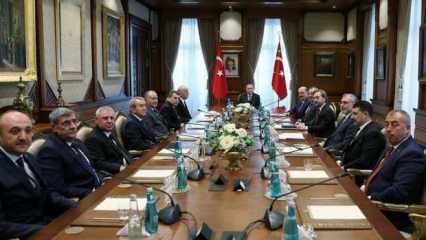 Cumhurbaşkanı Erdoğan, Türk-İş heyetini kabul etti 