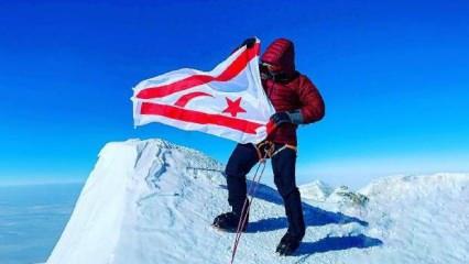 Kıbrıs Türkü dağcı Uzun, KKTC bayrağını Antarktika'nın zirvesine dikti
