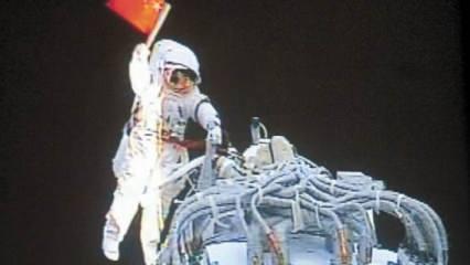 Taykonotlar ikinci uzay yürüyüşüne çıktı