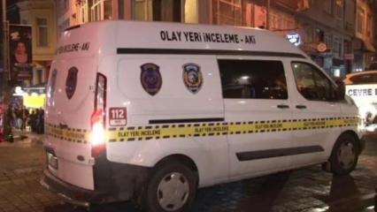 Kadıköy'de bir kadın eşini bıçaklayıp kızını rehin aldı