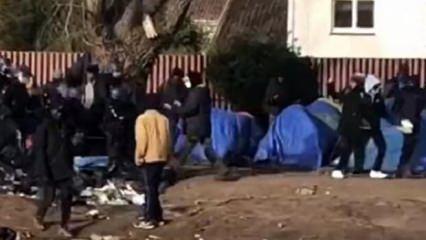 Fransız polisi çadırda yaşayan göçmenlere saldırdı