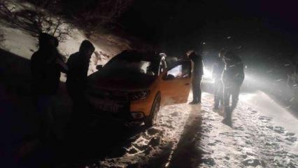 AFAD karda mahsur kalan 6 kişiyi donmak üzereyken kurtardı