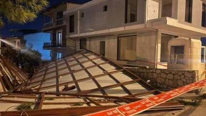 İzmir'de fırtına: Uçan çatı elektrik tellerini kopardı