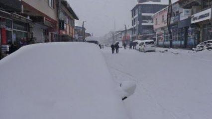 Kar yağışı sonrası okullar 2 gün tatil edildi