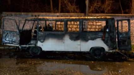 Köfteci olarak kullanılan minibüs yandı: Aracımı kundakladılar!