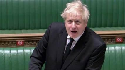 İngiltere Başbakanı Johnson'dan istifa iddiasına şarkılı cevap: Hayatta kalacağım
