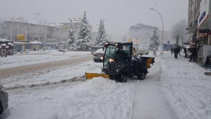 Karab&uuml;k&rsquo;te kar yağışı yeniden etkili, ekipler teyakkuzda