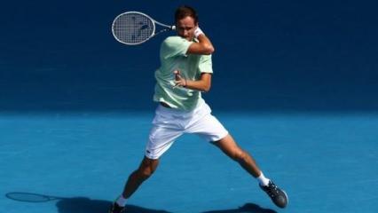 Medvedev ve Sabalenka, Avustralya Açık'ta 4. tura çıktı