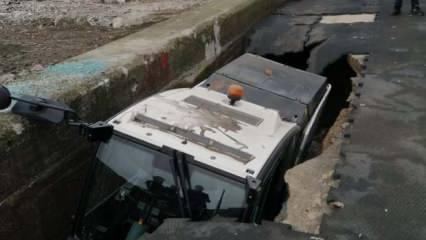 Rize'de ilginç kaza! Belediye aracı çukura düştü...