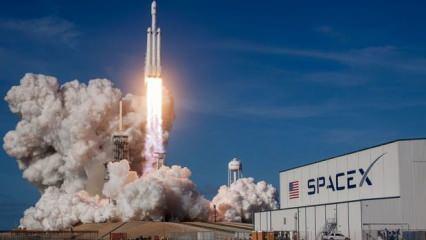 SpaceX, Falcon 9 roketiyle bu kez 49 uyduyu birden uzaya taşıdı