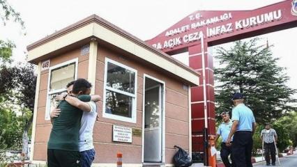 Açık cezaevlerindeki mahkumlara 2 ay daha izin 