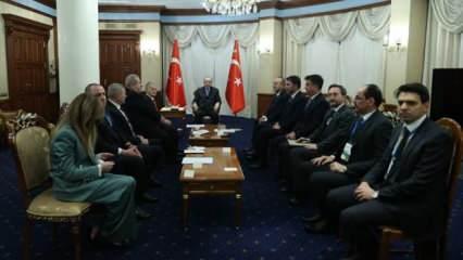 Erdoğan Ukrayna'da Kırımoğlu ile görüştü