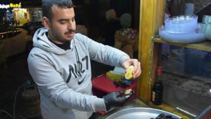 Kerküklü genç, Iraklıları Türkiye'den getirdiği 'midye dolmayla' tanıştırdı