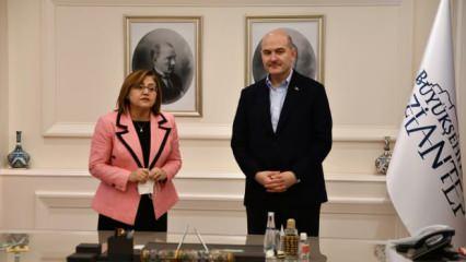 İçişleri Bakanı Soylu, Büyükşehir Belediye Başkanı Fatma Şahin'i ziyaret etti