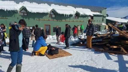 Saklıkent Kayak Merkezi'nde yaralanan 8 kişi ambulans helikopterle hastaneye götürüldü
