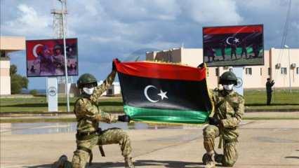 Türkiye'nin eğittiği Libyalı askerler için çok özel tören