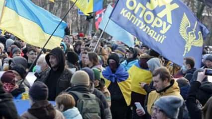 Ukraynalılar Rusya'ya karşı sokakta: Türkiye'ye minnettarız​
