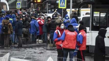 Donbas'tan Rusya tarafına geçenlerin sayısı 100 bine dayandı 
