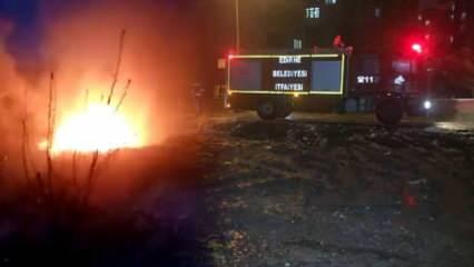 Edirne’de baraka ve odunluk alev alev yandı!