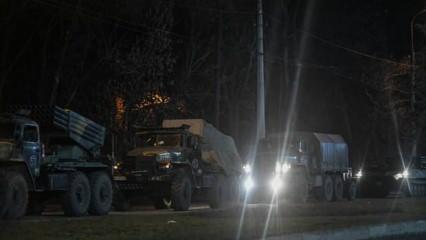 Rusya'nın Ukrayna işgali başladı! Tanklar ve zırhlı araçlar Donetsk'te...	