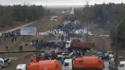 Ukraynalı siviller Avrupa'nın en büyük nükleer santraline giden yolu kapattı