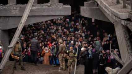  İşgalden kaçan Ukraynalılar tren garlarına akın ediyor