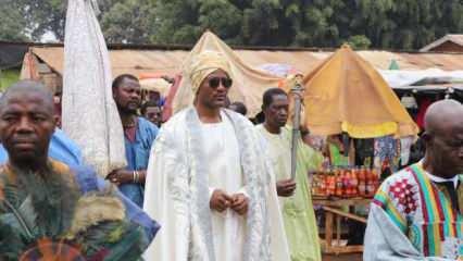 Kamerun’da hala devam eden Osmanlı kültürü: “Cuma selamlığı”