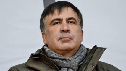 Saakaşvili ikinci kez başladığı açlık grevine sonlandırdı