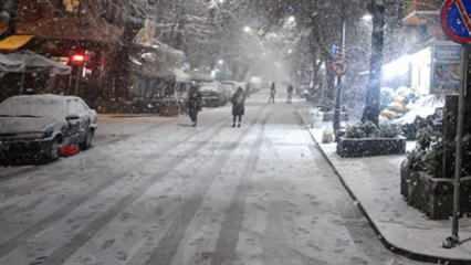 Son dakika: Beklenen kar İstanbul'a girdi! Seferler iptal! Kaza haberleri geliyor