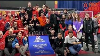 Başakşehir Akif İnan Anadolu İmam Hatip Lisesi Anka Robotik Takımı gümüş madalya kazandı.