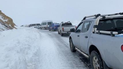 Hakkari’de kar teyakkuzu! 196 yerleşim yerinin yolu ulaşıma kapandı