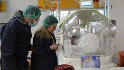 1 kilo 300 gram dünyaya gelen Ayaz bebek kalp ameliyatıyla sağlığına kavuştu