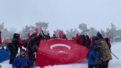 Sivas’ta dağcılar şehitleri anmak için 1 metre karda yürüdüler   