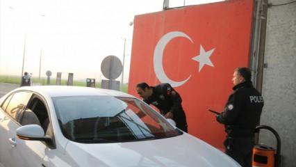 Mardin polisi, ilk iftarı görevi başında yaptı