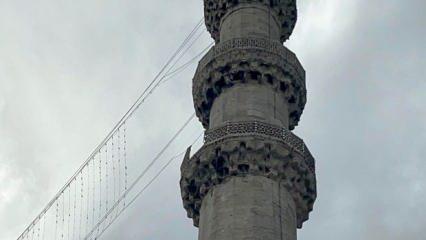 Süleymaniye Camii’nin şerefesinden parça koptu
