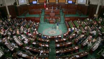 Tunus Meclisi, Cumhurbaşkanı Said'e karşı yasa çıkardı