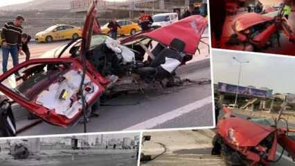 Kadıköy'de feci kaza: Otomobil ikiye bölündü