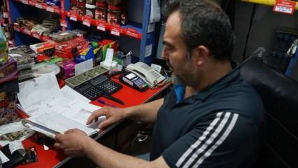 Konya'da MÜSİAD üyeleri bakkalların borç defterini kapattı