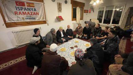 Sadakataşı Derneği Endülüs'te satın alınarak Müslümanlara devredilen camide iftar verdi