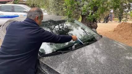 Antalya'da toz taşınması nedeniyle yağmurla çamur yağdı
