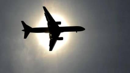 Hindistan'da türbülansa giren uçakta 17 kişi yaralandı